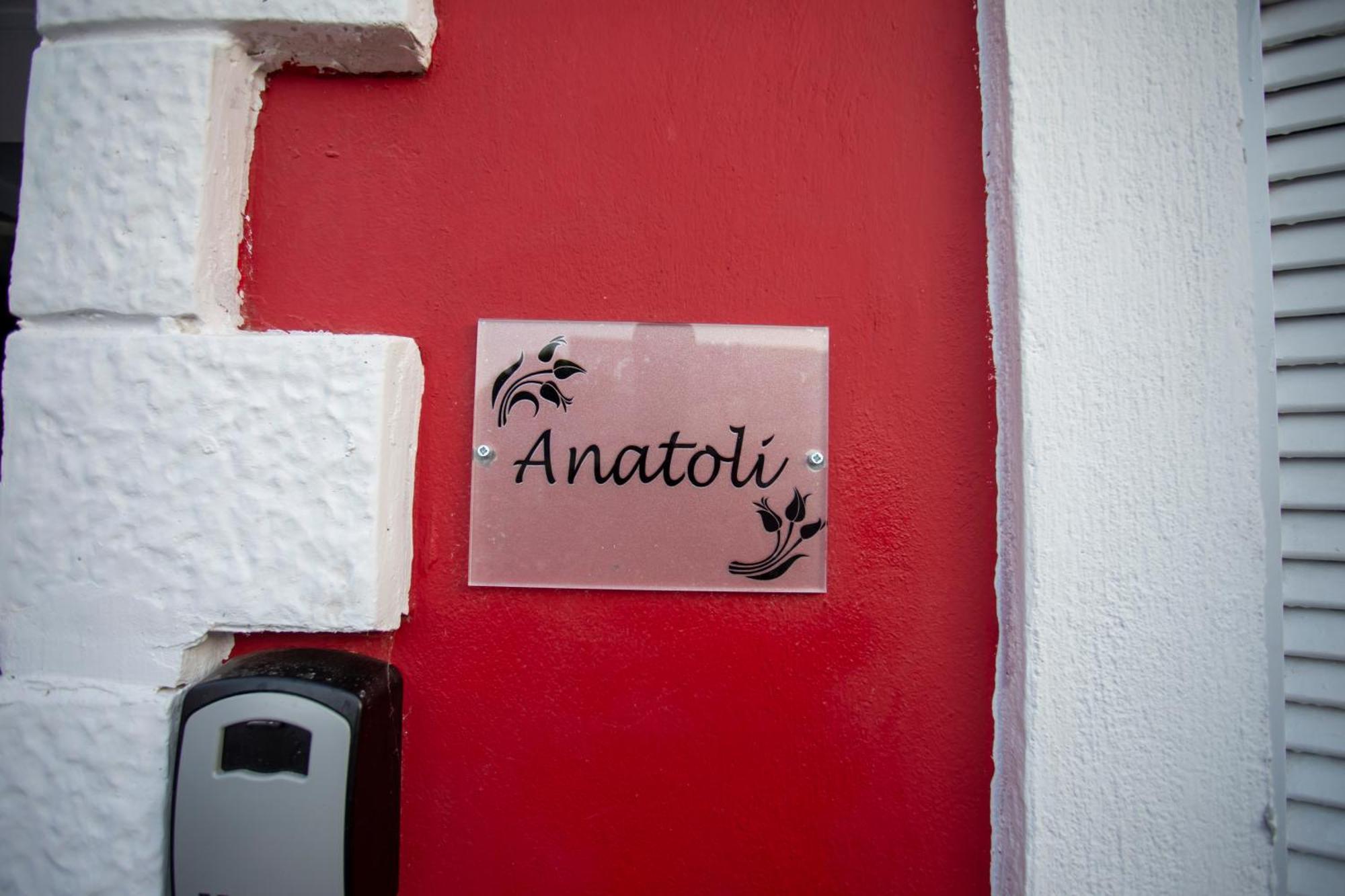 Anatoli Studios In Front Of The Beach 메손기 외부 사진